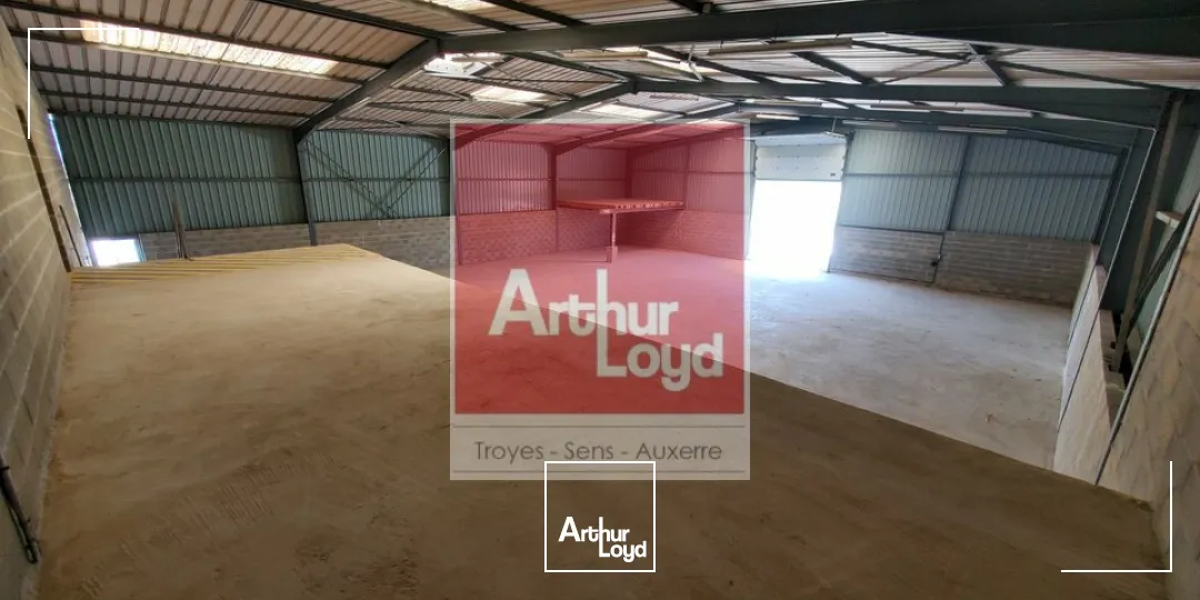 Batiment activité 850 m² (350 m² bureaux)