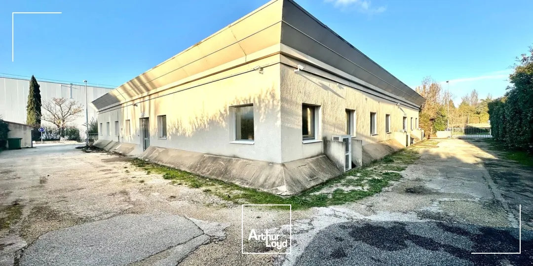 Immeuble mixte indépendant de plain pied à LOUER sur le Pôle d'Activités d'AIX EN PROVENCE