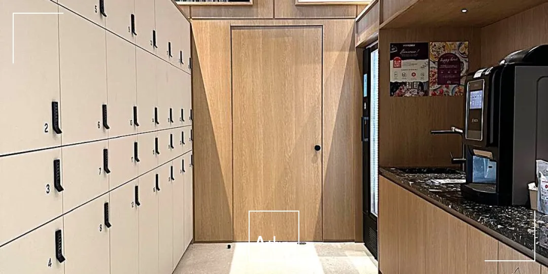 Bureaux à louer Paris 17 - Immeuble indépendant récent, plateaux lumineux et fonctionnels, excellente accessibilité par métro ligne 14