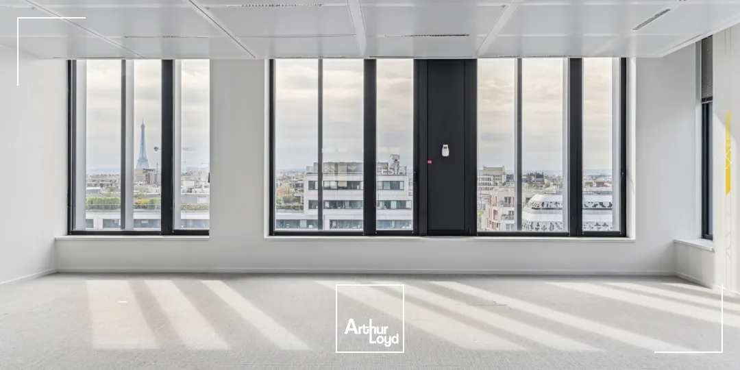 Bureaux à louer Paris 17 - Immeuble indépendant récent, plateaux lumineux et fonctionnels, excellente accessibilité par métro ligne 14