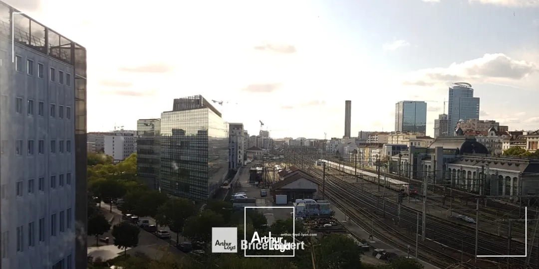 A louer - Bureaux lumineux - Lyon 6ème Part-Dieu