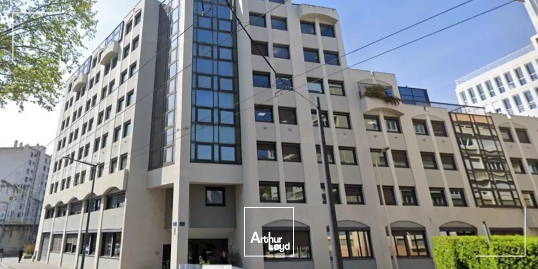 A louer - Bureaux lumineux - Lyon 6ème Part-Dieu