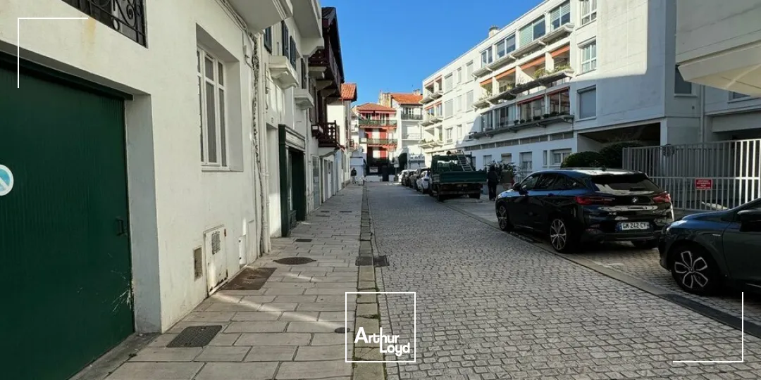 PLEIN CENTRE - SAINT-JEAN-DE-LUZ - 40M2