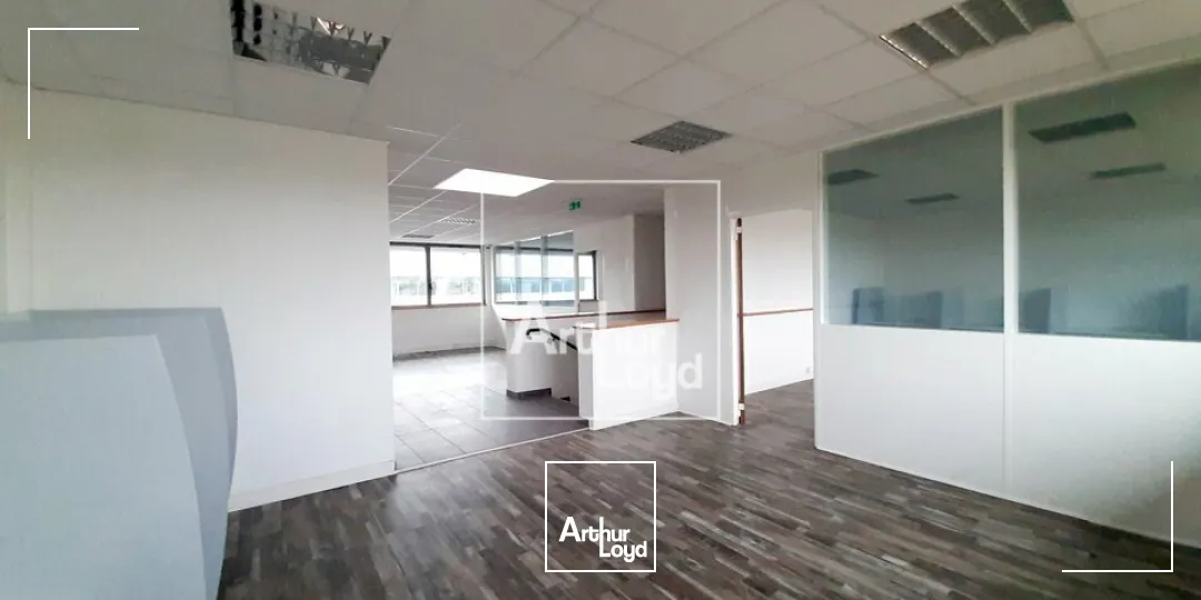 TIGERY petite cellule d'activité et bureaux à la vente