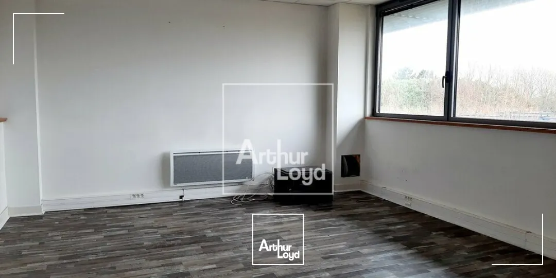 TIGERY petite cellule d'activité et bureaux à la vente