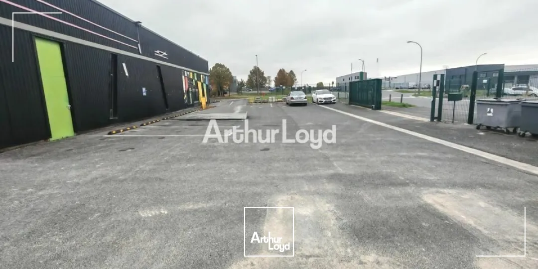 A louer - local d'activité de 400m2 situé ZAC DU MONT MICHAUD à Saint Memmie