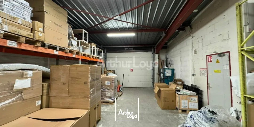 LOCAL COMMERCIAL à LOUER de 1410 m²