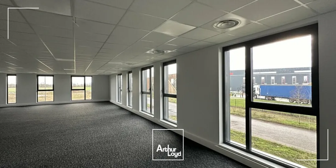 BUREAUX à LOUER de 597.2 m²