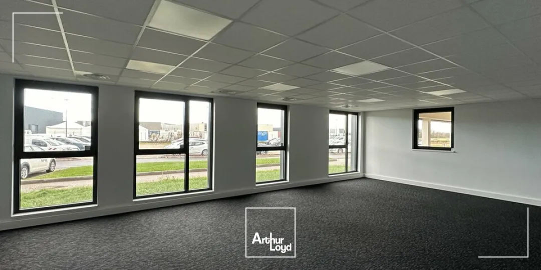 BUREAUX à LOUER de 597.2 m²