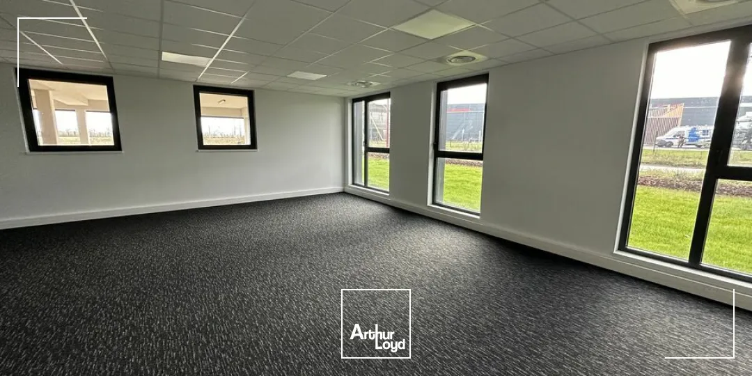 BUREAUX à LOUER de 597.2 m²