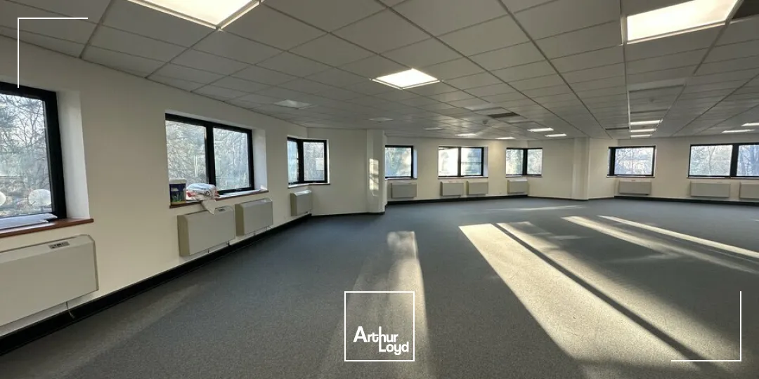 BUREAUX à LOUER de 3125 m²