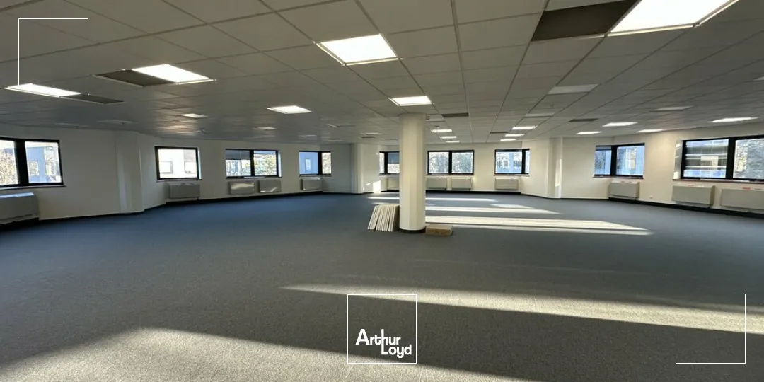 BUREAUX à LOUER de 3125 m²