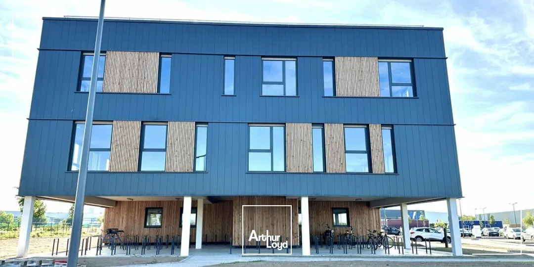 BUREAUX à LOUER de 597.2 m²