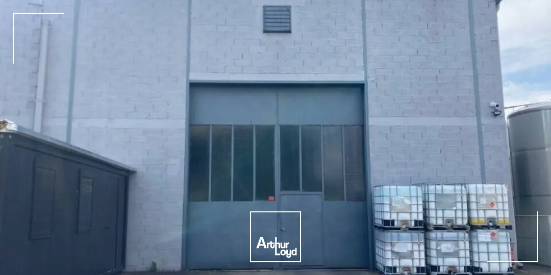 LOCAL D'ACTIVITE - ENTREPOT à VENDRE de 2530 m²