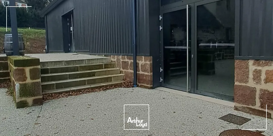 Cellule commerciale 117 m² à louer  Zone Commerciale, Saint-Pantaléon-de-Larche