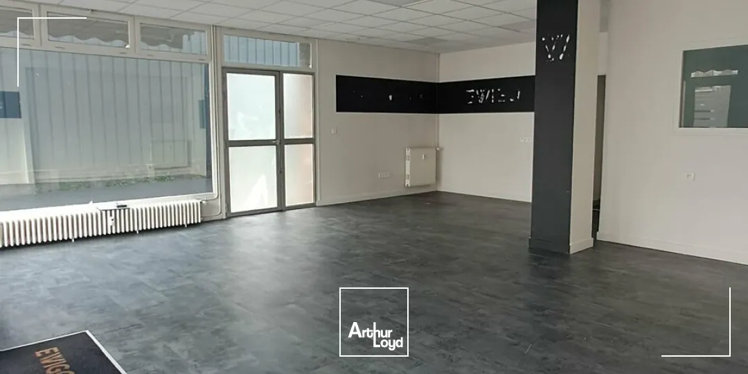 Local commercial - Brive - Axe très passant - Parking gratuit attenant