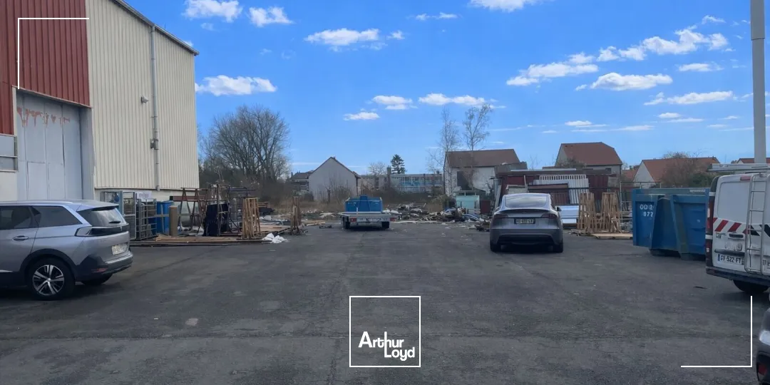 Bâtiment avec ponts-roulants à vendre - Autoroute A1