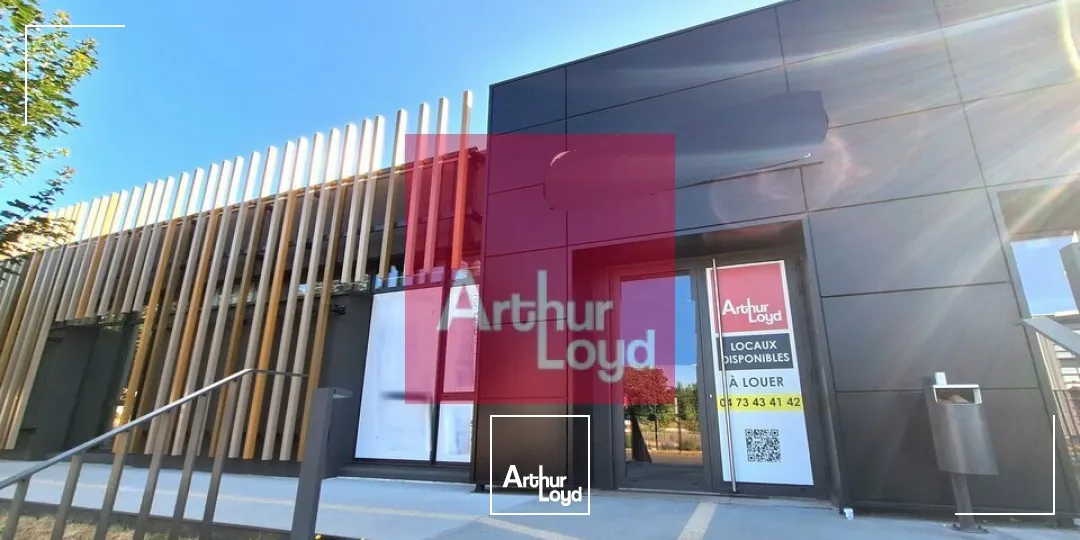 CLERMONT-FERRAND A LOUER BUREAUX 190 m² - SECTEUR MARGERIDE - AXE PASSANT 