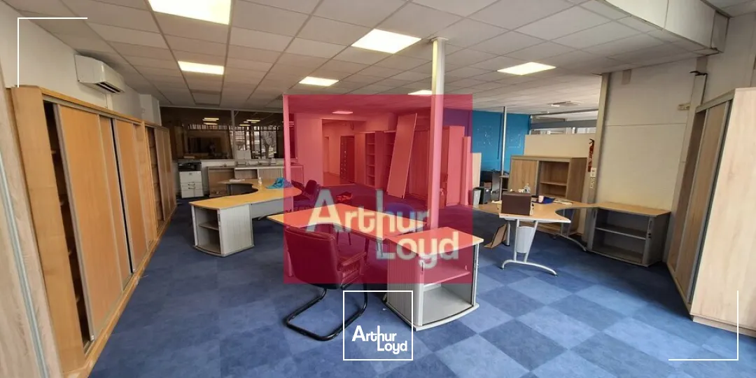 CLERMONT-FERRAND A LOUER BUREAUX 190 m² - SECTEUR MARGERIDE - AXE PASSANT 