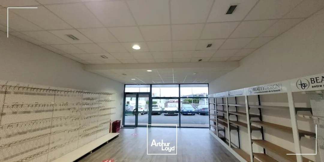 LOCATION LOCAL COMMERCIAL 220m² LE MANS NORD