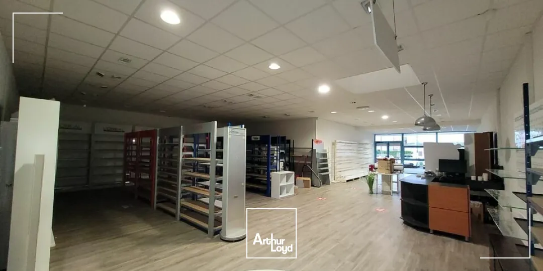 LOCATION LOCAL COMMERCIAL 220m² LE MANS NORD