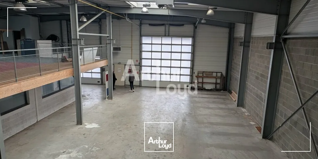 VITRE - LOCAL D'ACTIVITE INDEPENDANT A LOUER - DIVISIBLE