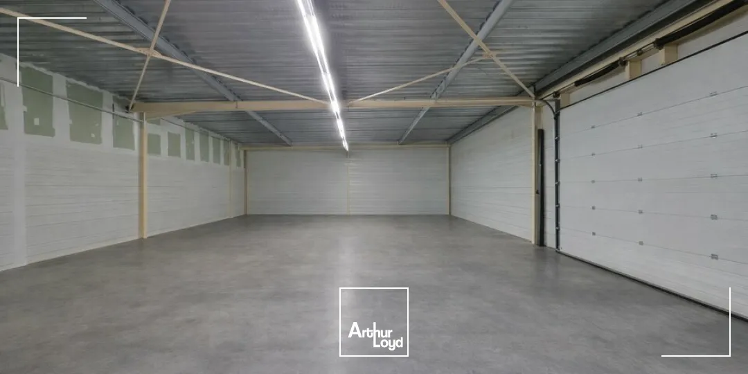 Locaux commerciaux - Location - AZAY LE BRULE - 79400 - 820-820 - 7606042