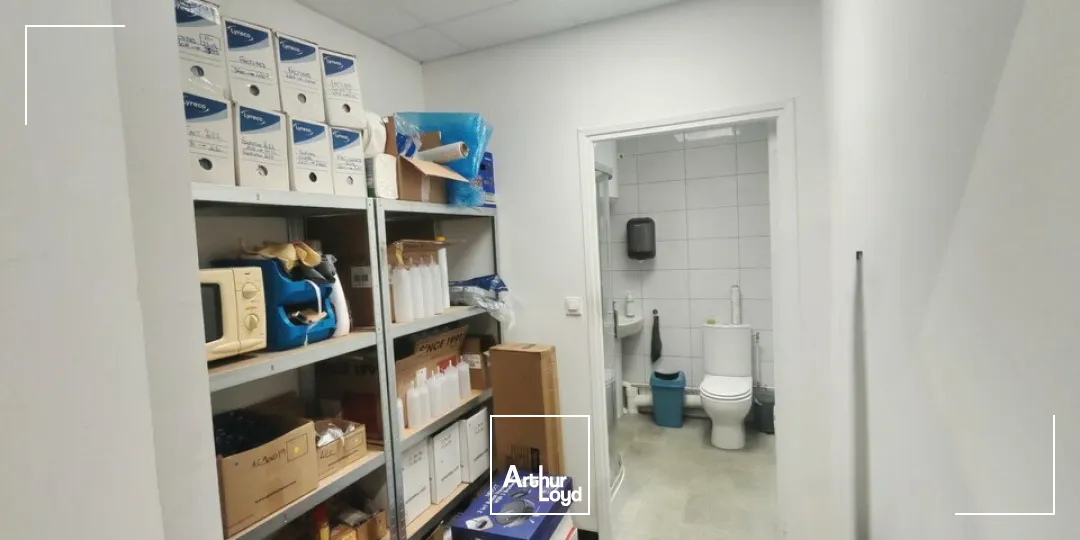 A Louer - Local d'activité de 258m2 avec bureaux secteur ZAC LA HUSSELLE