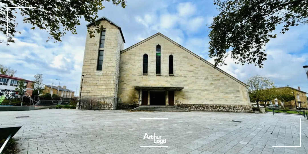 EXCLUSIVITÉ VILLE HAUTE - A VENDRE ÉDIFICE D'ARCHITECTE 1430 m2 + IMMEUBLE D'HABITATION