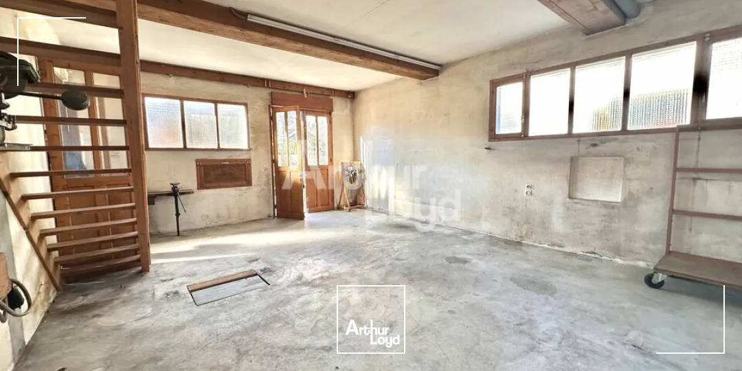 À LOUER  Local d'activité de 163 m²  La Ravoire 73490