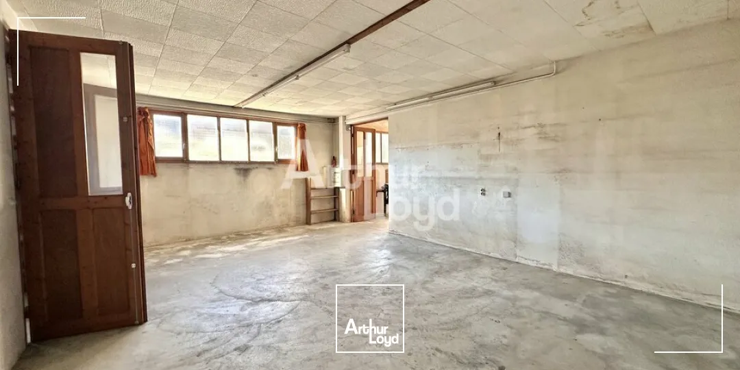 À LOUER  Local d'activité de 163 m²  La Ravoire 73490