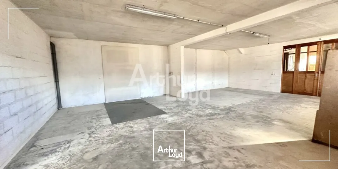 À LOUER  Local d'activité de 163 m²  La Ravoire 73490