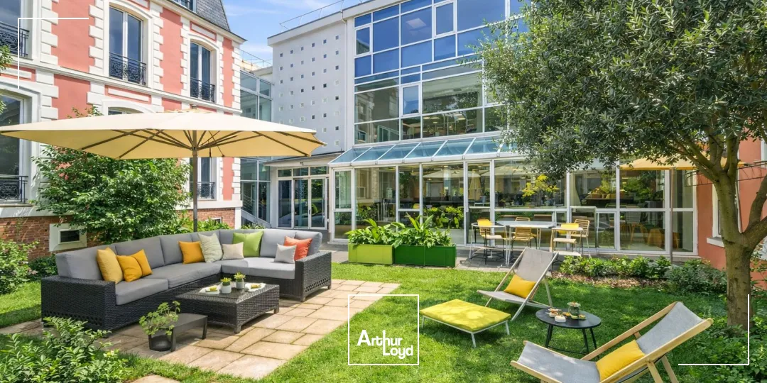 Immeuble exceptionnel de bureaux à acquérir à St Cloud, jardins et terrasses privatifs - Rare sur le secteur