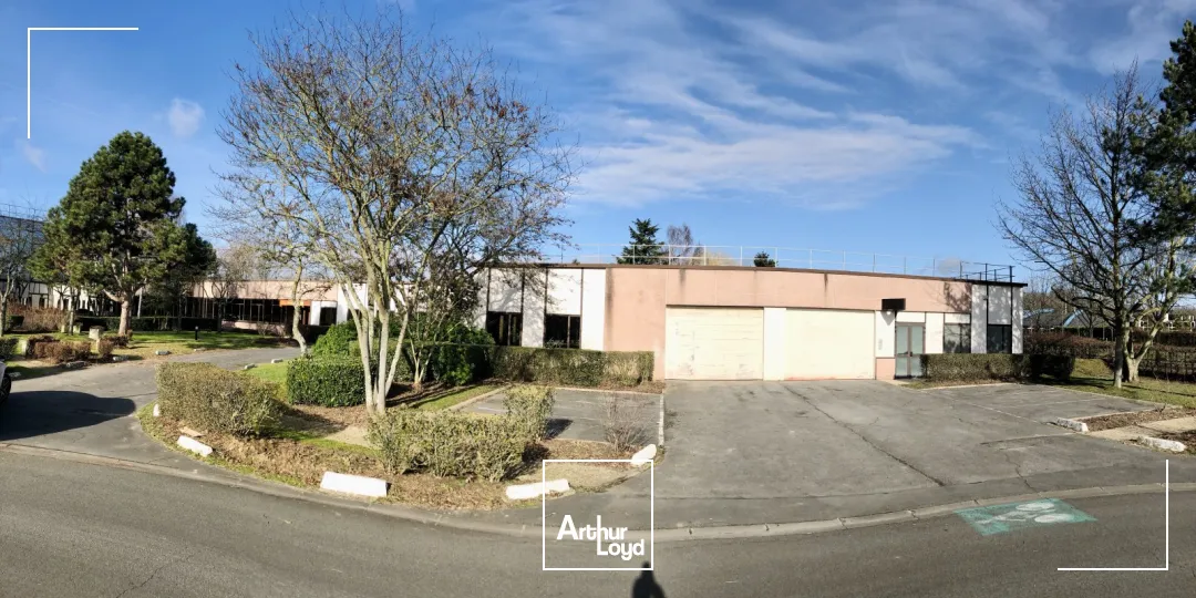 LOTS ACTIVITES A 10 MN DU RER