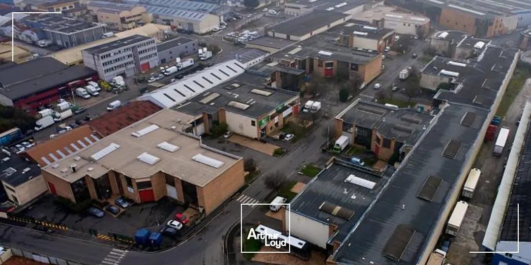 Locaux d'activité à louer à LE THILLAY 95500