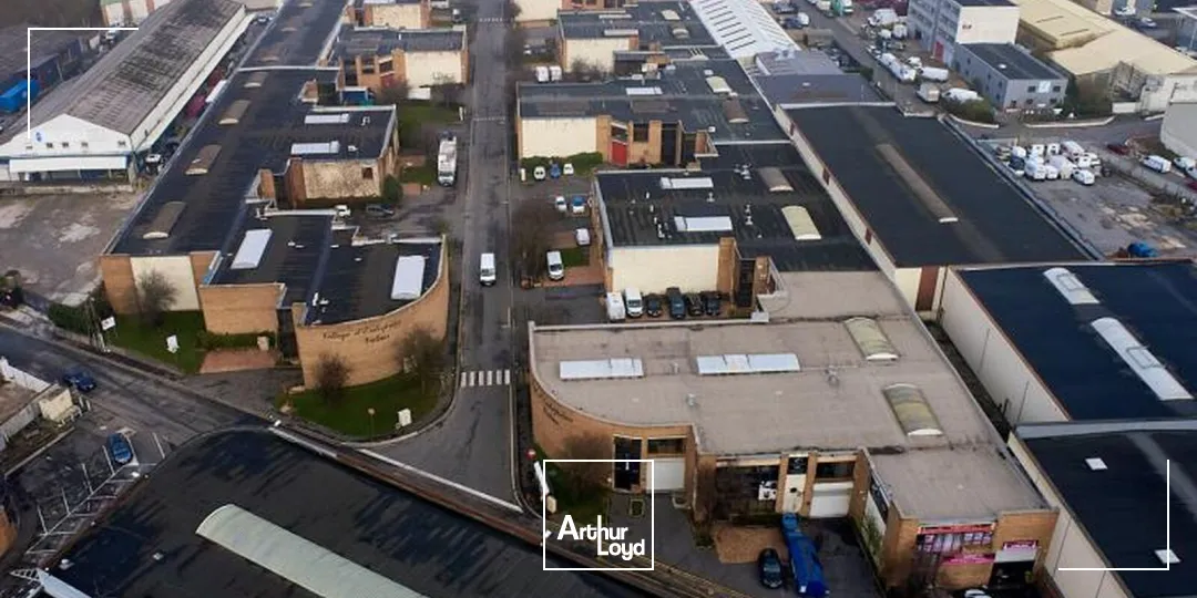 Locaux d'activité à louer à LE THILLAY 95500