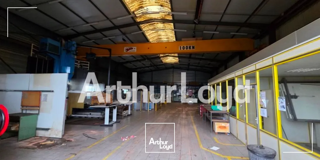 Local d'Activité 1650 m² - A VENDRE - MONDEVILLE