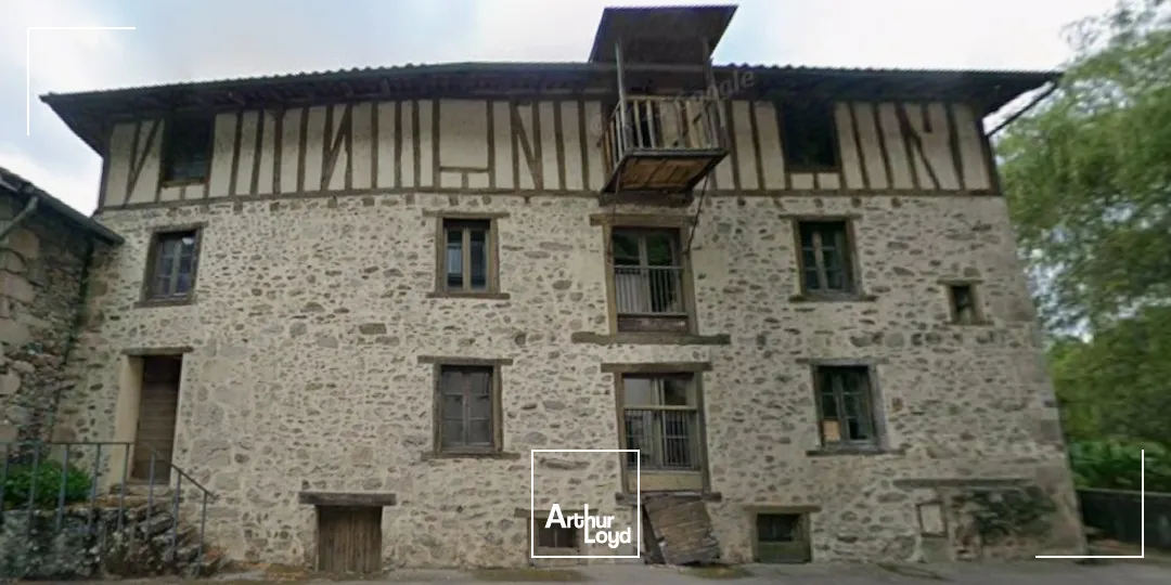 SAINT LEONARD DE NOBLAT - Murs A VENDRE - 600 m² + 8&nbsp;000 m² de terrain