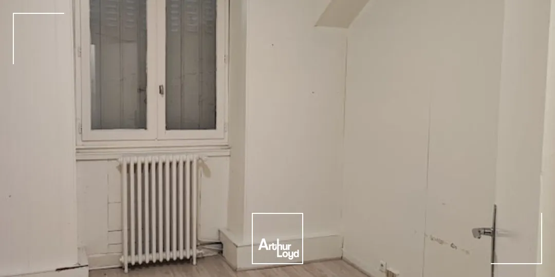 A LOUER - LIMOGES Centre-ville / Place d'Aine - Bureaux 58 m² c