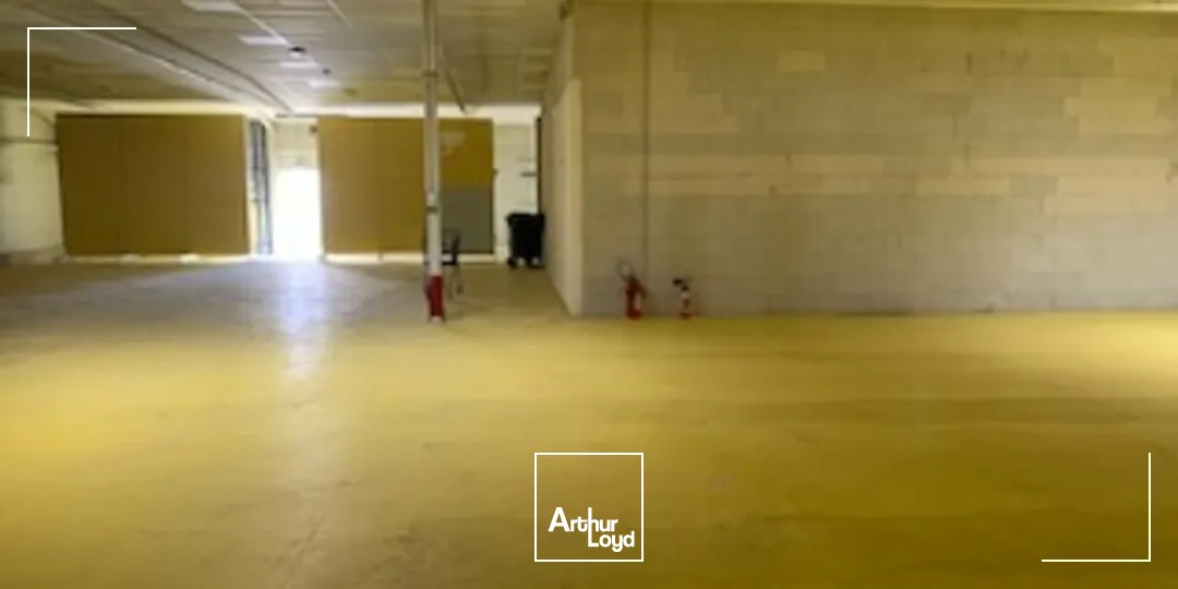 LOCAL COMMERCIAL A LOUER A ORANGE