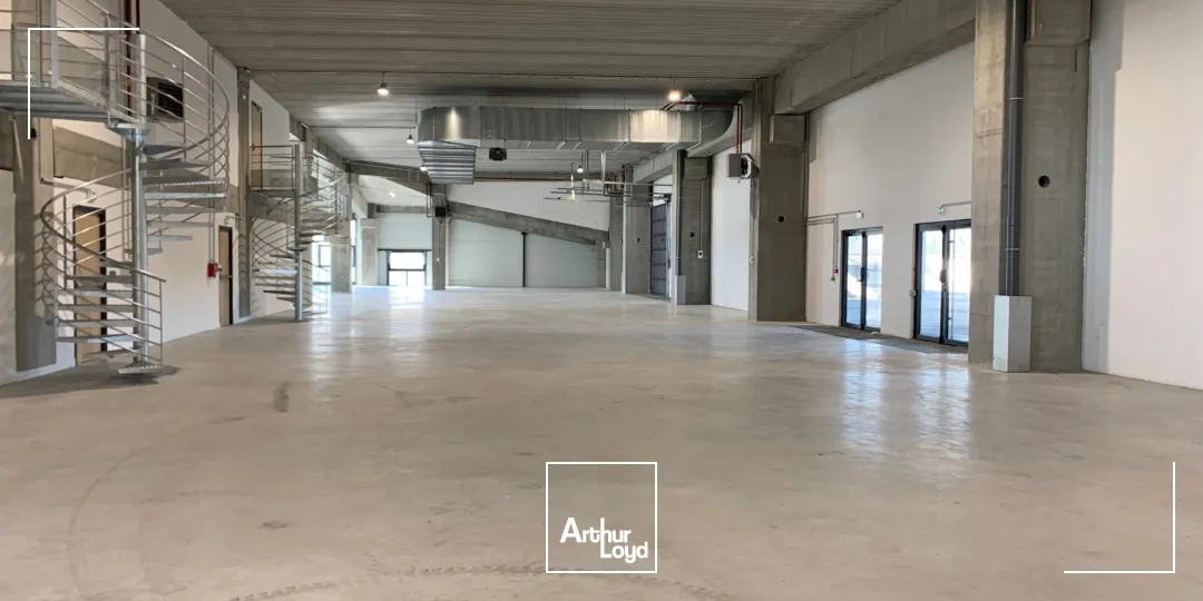 Locaux d'activité neufs - Proximité de Paris et de l'A 86 - Quartier dynamique pour les PME