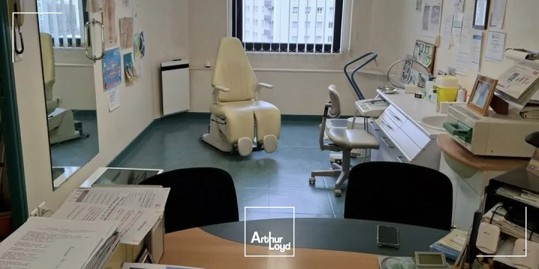 CHAMALIERES LOCAL PROFESSIONNEL 44 M² A VENDRE