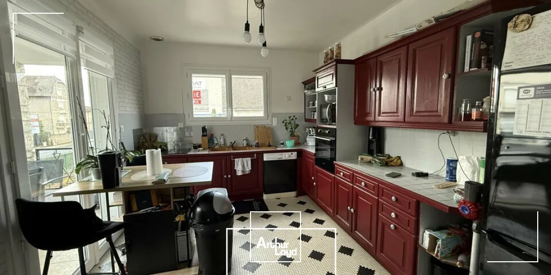 Immeuble / Maison à usage professionnel  170 m²  Terrasson-Lavilledieu