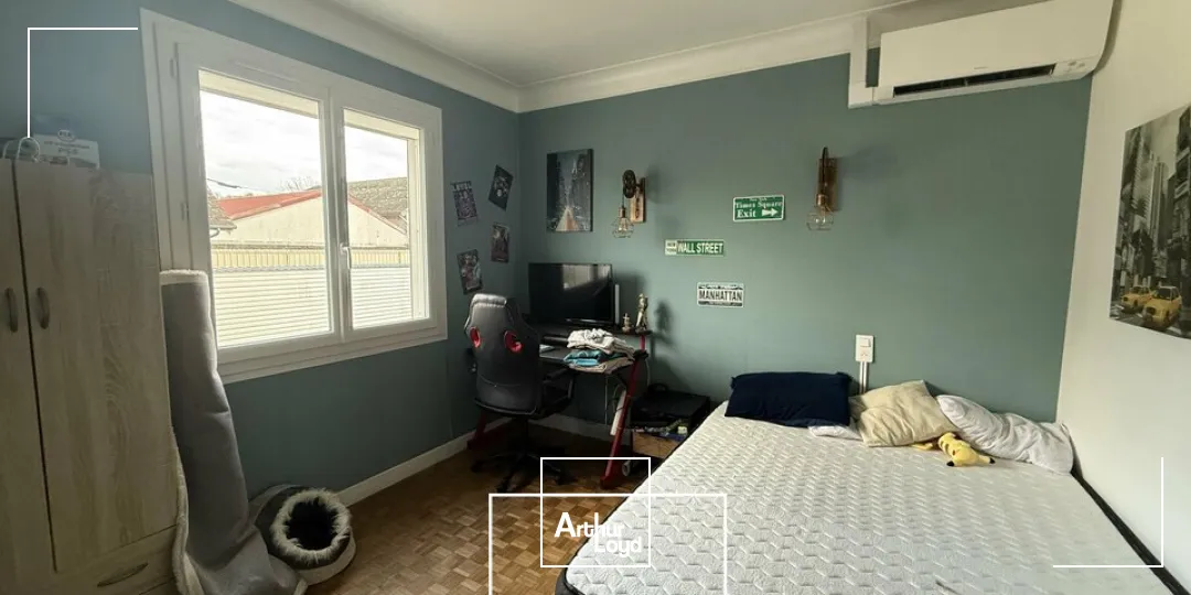 Immeuble / Maison à usage professionnel  170 m²  Terrasson-Lavilledieu