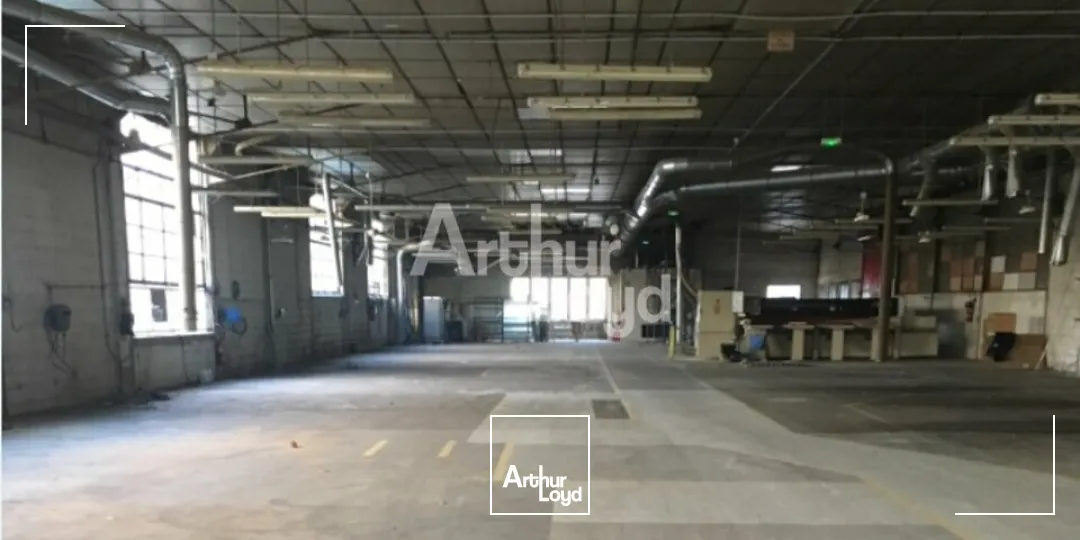 BLOIS - LOCATION LOCAUX D'ACTIVITE 2 x 400 M²