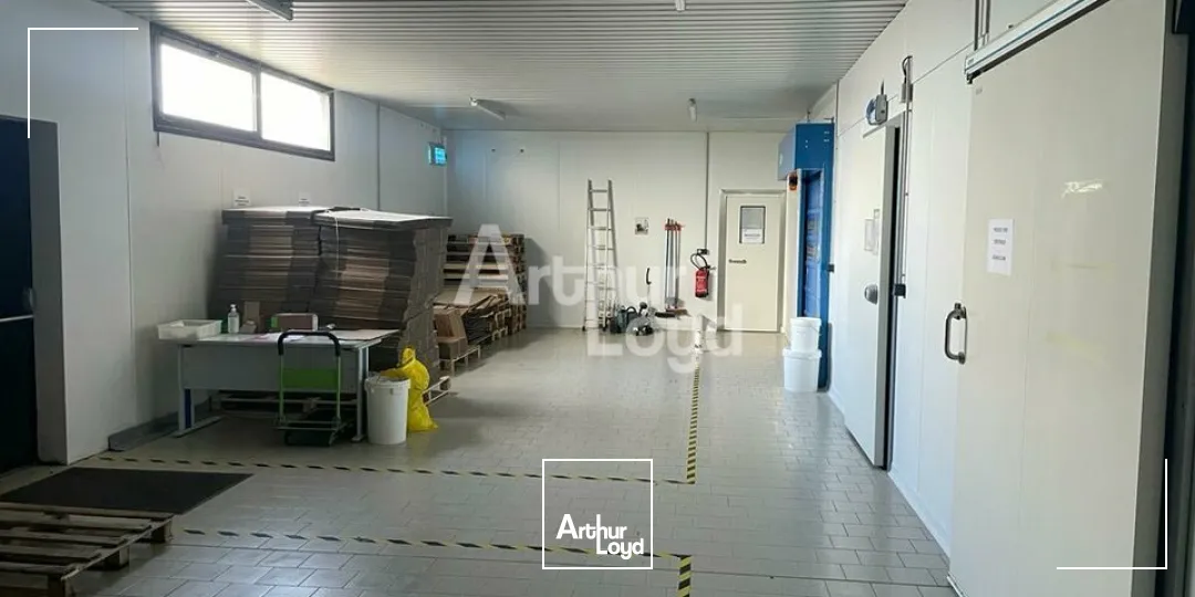 CONTRES - VENTE LOCAL D'ACTIVITE DE 1&nbsp;000 M² - ZONE INDUSTRIELLE