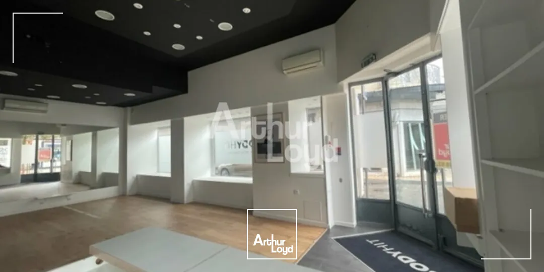 Local commercial à Vichy 