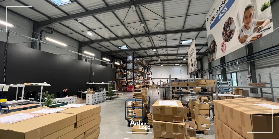 Locaux d'activité à louer à TREMBLAY EN FRANCE 93290