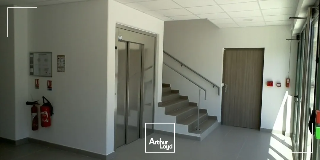 Bureaux - Location - LA CIOTAT - 13600 - 96-192 - 7608169