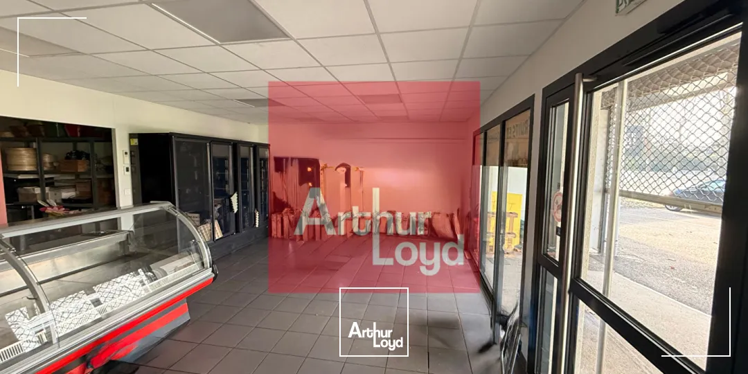 Local commercial fonctionnel 110 m² et belle visibilité